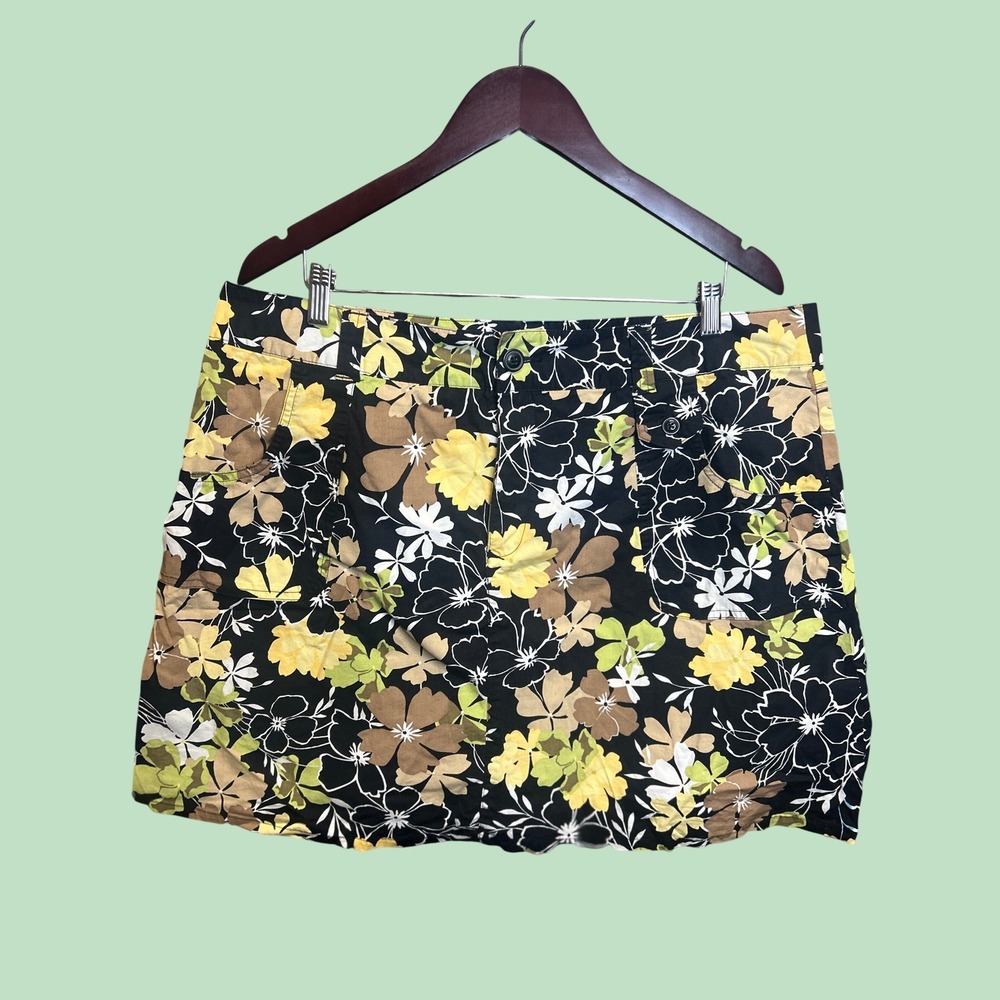 White Stag Skort Women 18 Black Yellow Floral Stretch Casual Cozy
